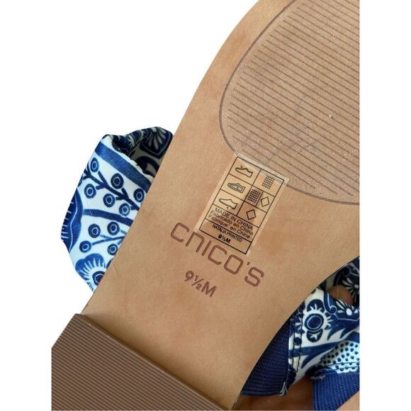 Chico’s Print Knotted Sandals size 9.5 White Blue floral - Picture 4 of 7